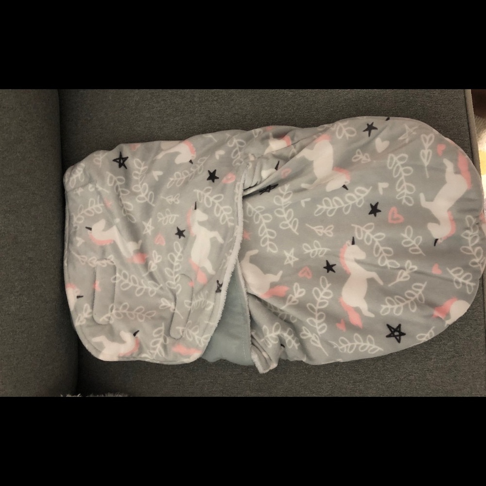 Newborn Swaddle Blanket 0-3 months.